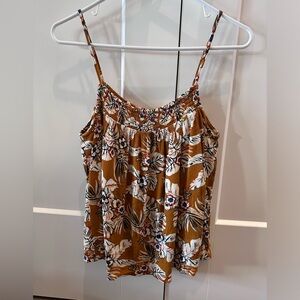 Evereve Tank Size Medium